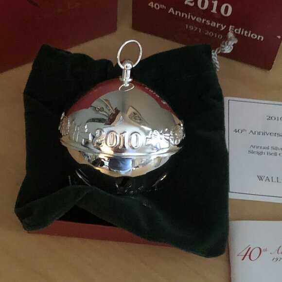 Wallace Silversmiths 2010 Silver Sleigh Bell - 40th Anniversary Edition - Picture 6 of 16